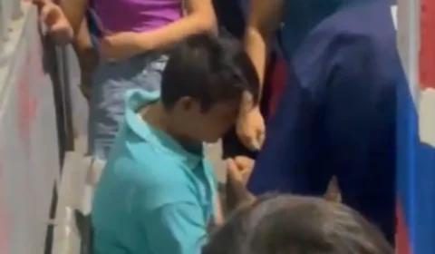 Mulher invade casa e mata idoso a terçadadas em Manaus; veja vídeo