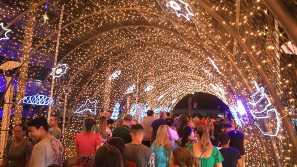 ‘Natal de Luz’ é inaugurado nesta terça (10) em Porto Velho, Rondônia; confira local