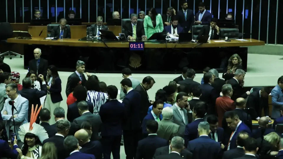 PEC de corte de gastos deve ser votada no Senado nesta quinta (19)