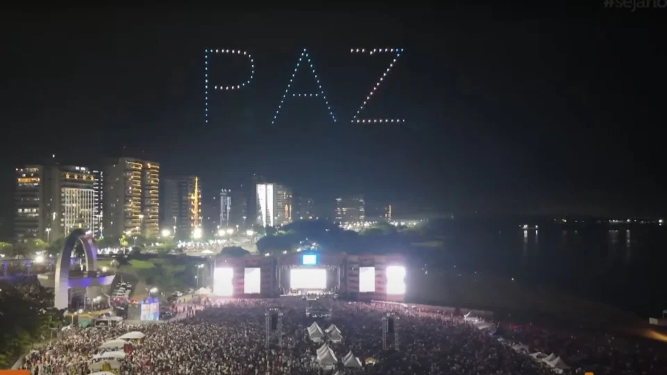 Ponta Negra se transforma com o Réveillon Gospel 2025 e show de Fernandinho