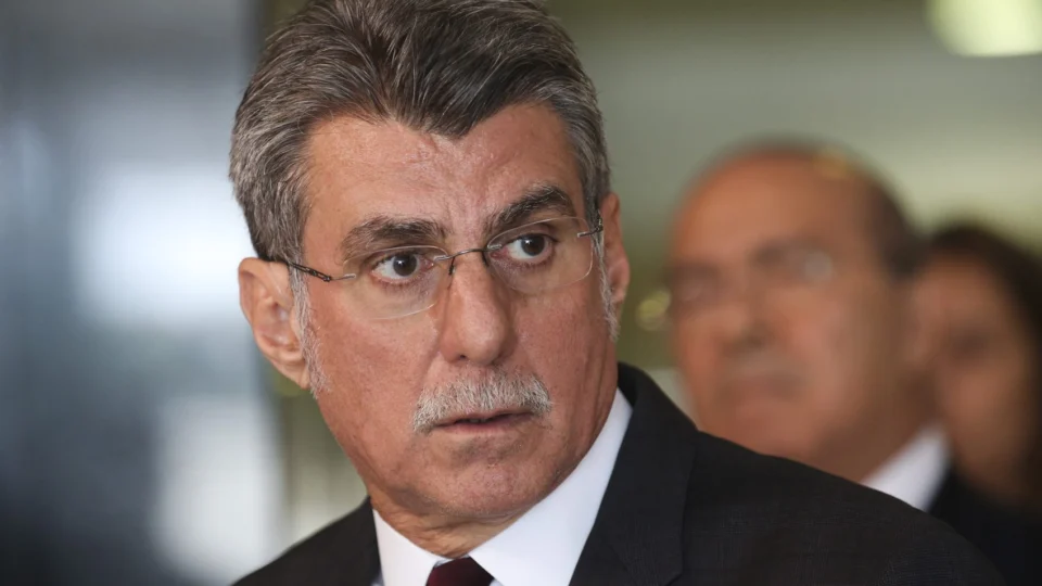 Romero Jucá sobre isenção do IR: ‘feita na hora errada’