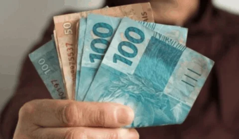 Consignado CLT libera crédito de até R$ 3 mil para negativados: veja como solicitar