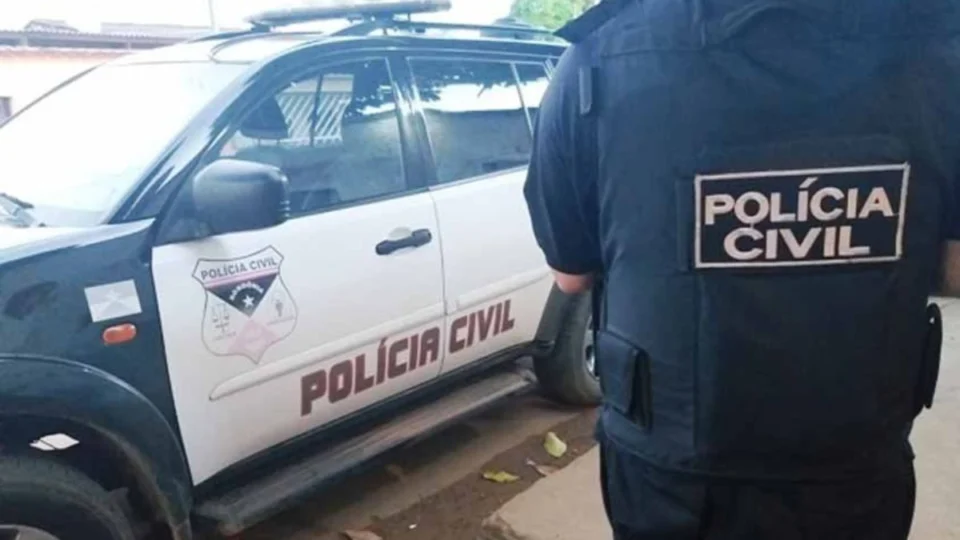 Adolescente engravida de irmão em RO; mãe e avô são presos como cúmplices