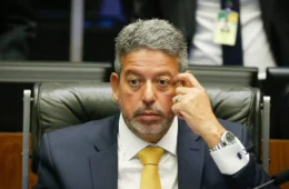 Arthur Lira adia entrega de relatório do IR em meio à tensão com o governo