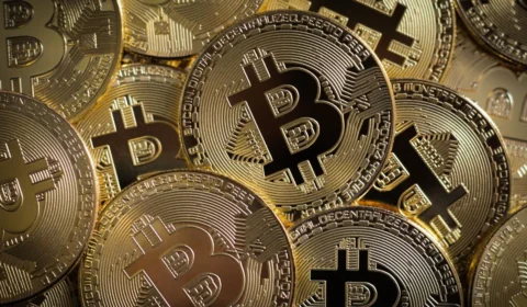 Bitcoin supera US$ 100 mil com expectativas políticas nos EUA