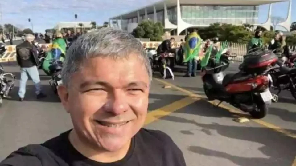 ‘Blogueiro da bomba’ pode sair do regime fechado