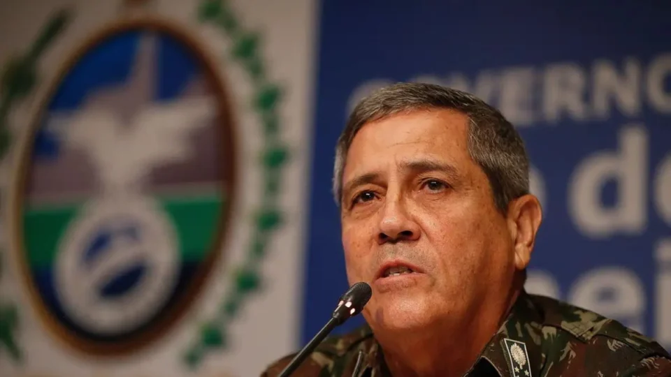 Braga Netto é alvo de prisão por envolvimento em obstrução de Justiça