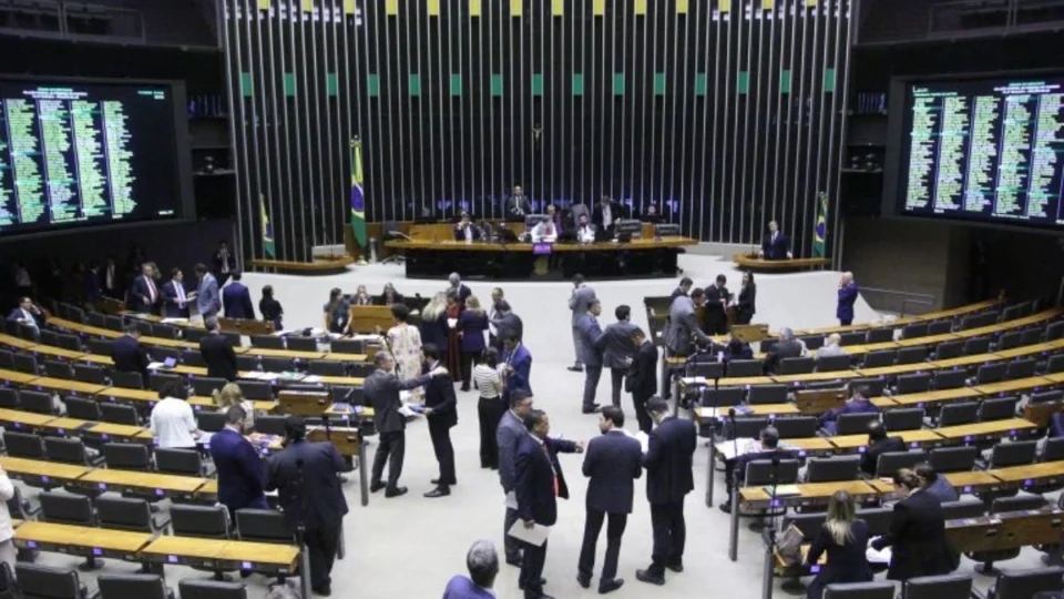 Saiba quais deputados de Rondônia votaram contra a Reforma Tributária