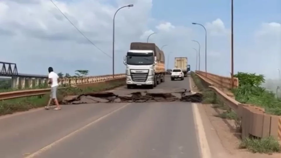 Motorista que dirigia caminhão com produtos químicos tinha como destino final Barcarena (PA)