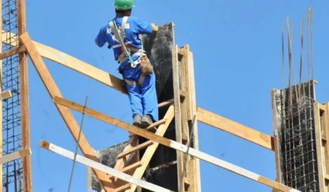 76% dos intermitentes ganharam menos que o mínimo em 2023