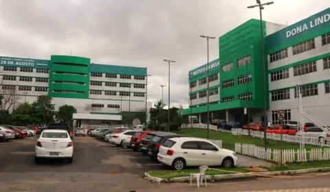Médicos com salários atrasados são demitidos do Hospital 28 de Agosto em Manaus