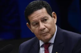 Liberação das armas: Hamilton Mourão provoca debate sobre a responsabilidade do cidadão armado
