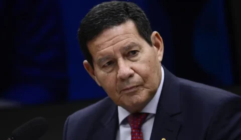 Mourão critica prisão de Braga Netto: “atropelo das normas legais”