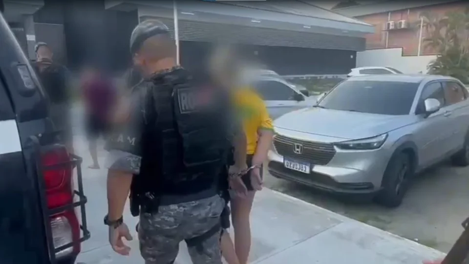 Colombiana é resgatada após 48 horas presa em cativeiro, em Manaus; dois envolvidos são presos