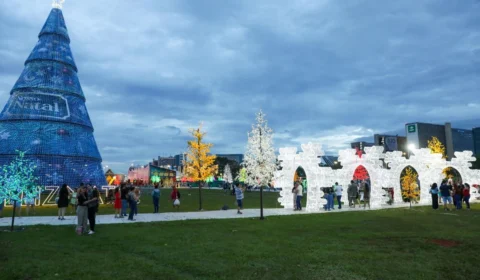 Brasília: atrações de natal iluminam a Esplanada