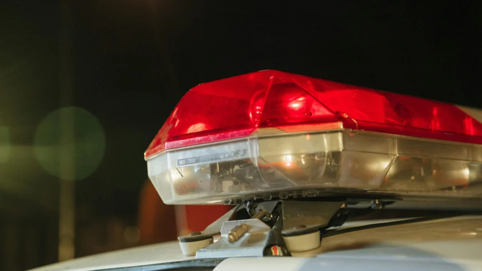 Filho de vereador atira para cima e atinge jovem gravemente nas costas, em festa