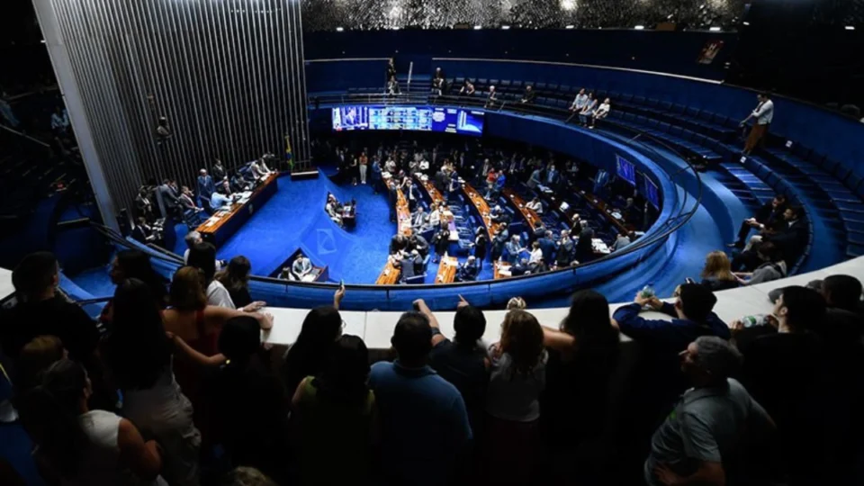 Reforma tributária é aprovada e garante todos os benefícios à Zona Franca de Manaus