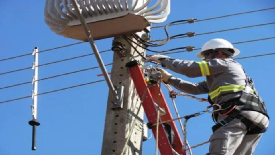 Cinco bairros devem ficar sem energia hoje (19/2) em Manaus; confira lista