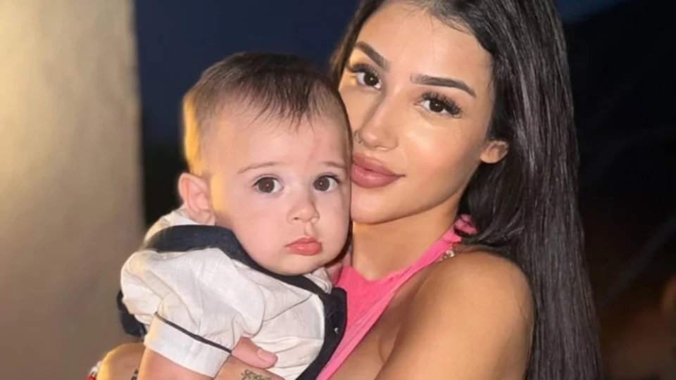 Mãe de Instagram? Bia Miranda mostra momentos com o filho e web critica a influenciadora; confira