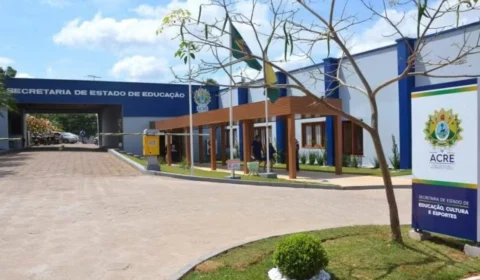 Atenção! Acre abre processo seletivo com mais de 1,8 mil vagas para professores; veja como se inscrever