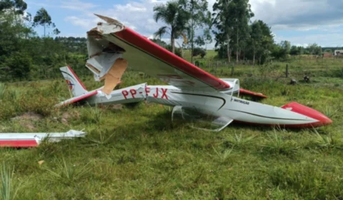 VÍDEO: Avião de pequeno porte cai no interior do Rio Grande do Sul
