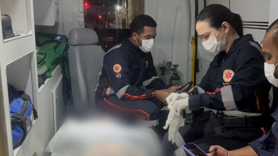 Tragédia no Acre: Jovem corta a própria perna com terçado e morre antes de chegar ao hospital