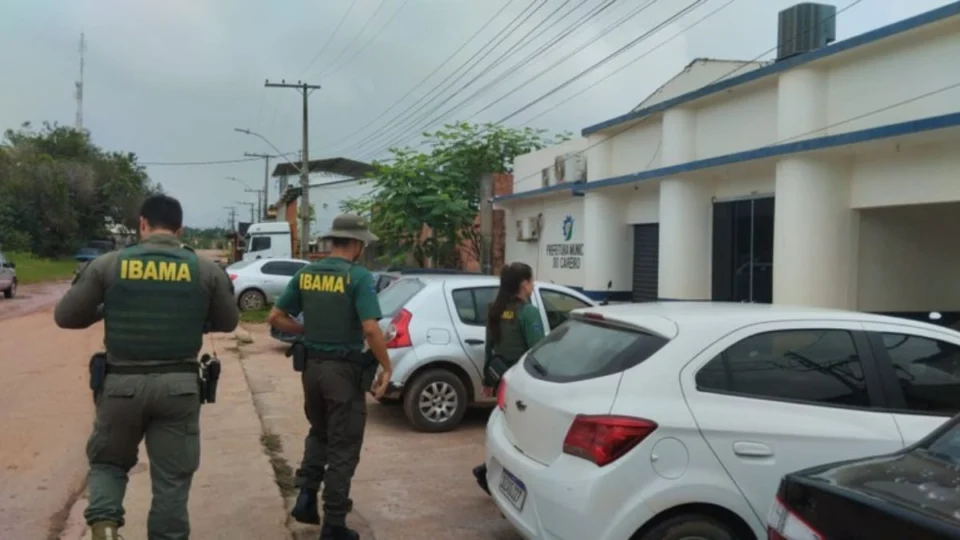 Ex-prefeito do Careiro é multada por servir tartaruga em evento oficial