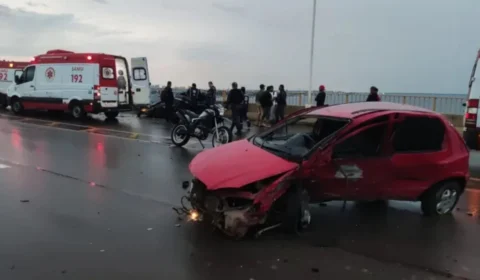 Colisão entre carros deixa feridos na Ponte Rio Negro, em Manaus