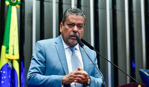 Dr. Hiran assina apoio ao impeachment de Alexandre de Moraes