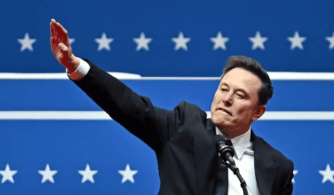 VÍDEO: Elon Musk faz gesto semelhante à saudação nazista durante posse de Trump
