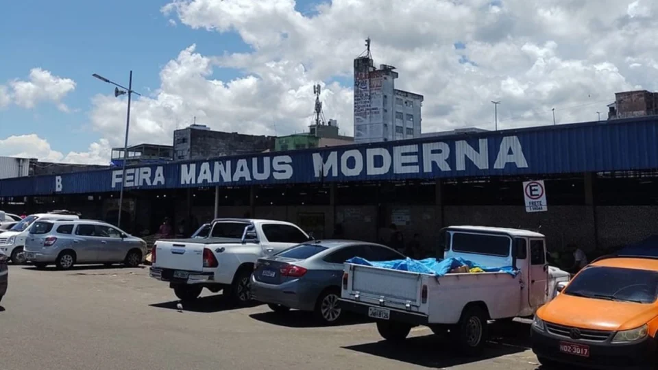 ‘Foi negligenciada’ diz Renato Júnior ao anunciar reforma da Feira da Manaus Moderna