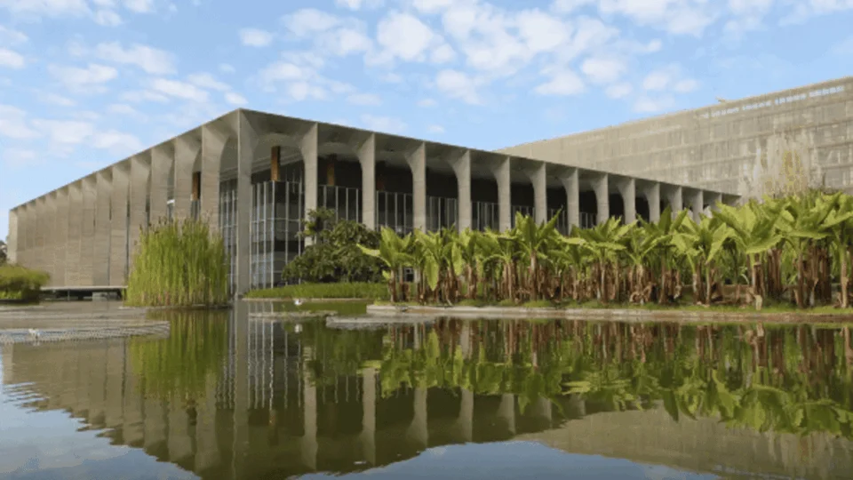 Itamaraty se reúne com representante dos EUA para discutir tratamento a deportados brasileiros