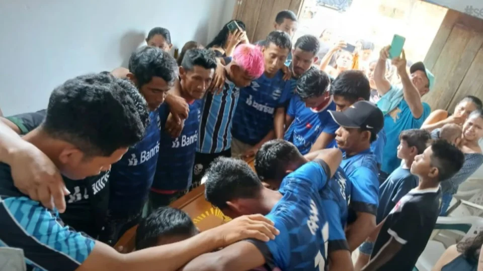 ‘Muito dolorido’, diz irmão de jovem que morreu após ser atingido por bola no AM