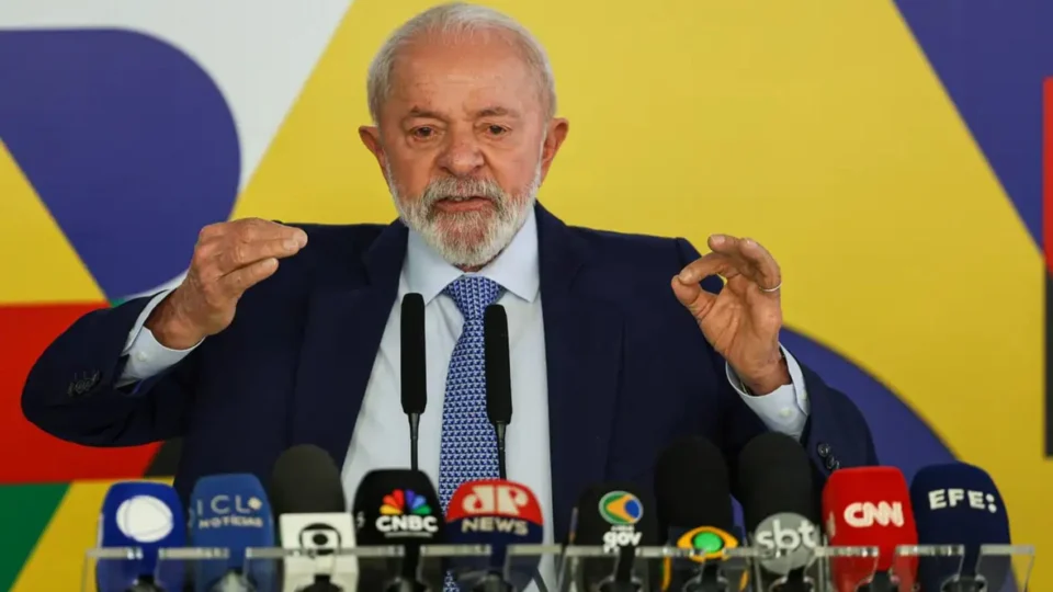 Lula se pronuncia sobre alta do preço dos alimentos e reajuste do diesel