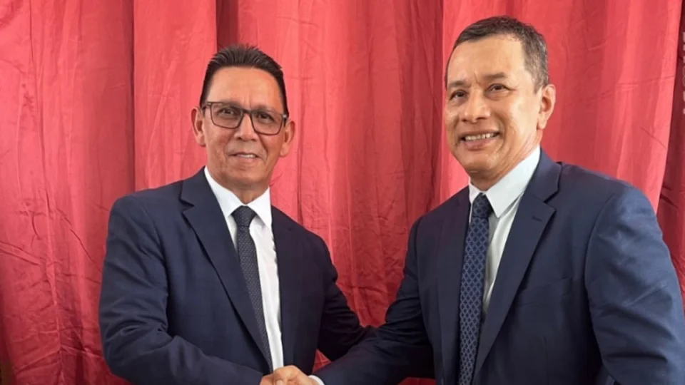 Prefeito de Silves e vice são declarados inelegíveis por abuso de poder político