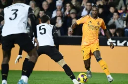 Vinicius Júnior é expulso por agressão em jogo de Real Madrid x Valencia