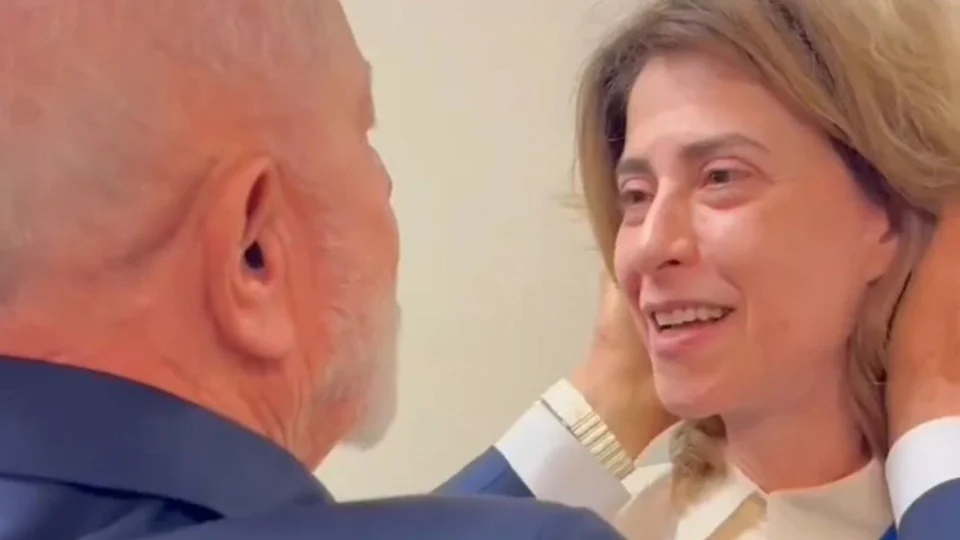 Lula parabeniza Fernanda Torres por Globo de Ouro: ‘Orgulho do Brasil’