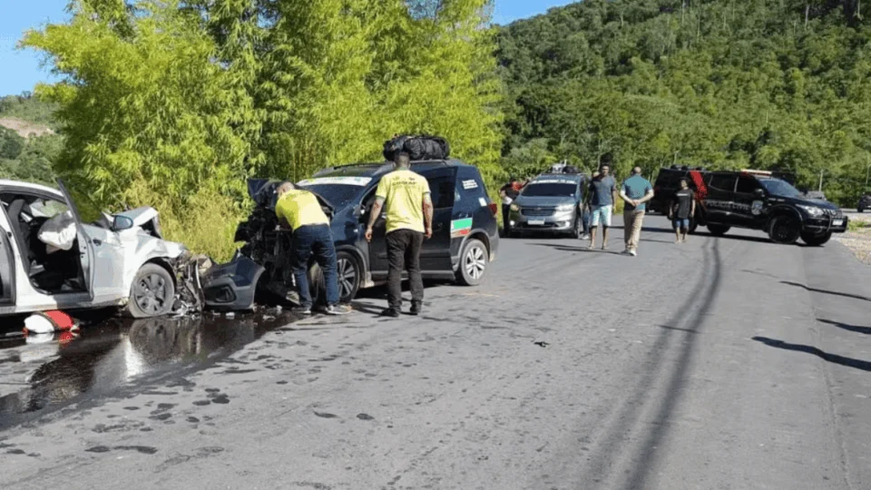 Duas pessoas morrem em acidente na BR-174, em Pacaraima