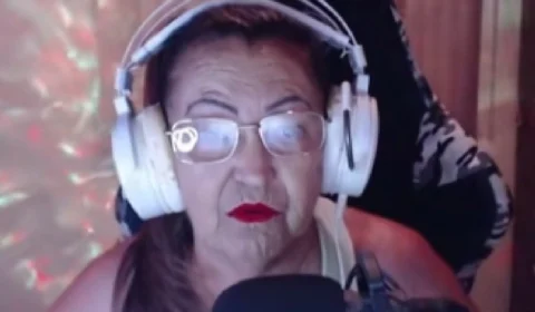 Avó gamer conquista as redes aos 71 anos: “Melhor do que eu”