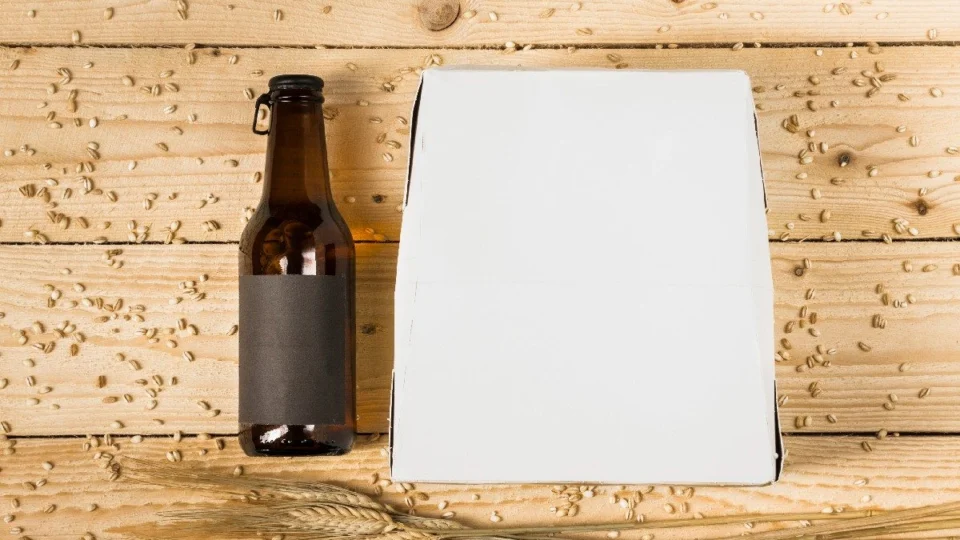 Bilhete escondido em garrafa de uísque é achado após 135 anos; veja o que estava escrito