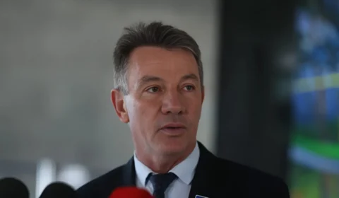 Denarium volta atrás e cancela 4,1 mil exonerações do ‘decretão’