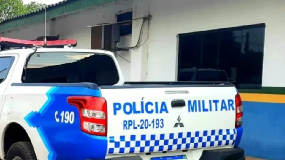 Homem é preso suspeito de ameaçar a mãe de morte com faca em Rondônia