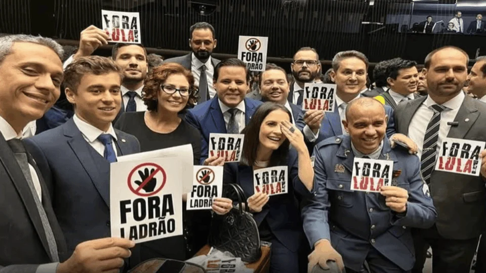 Mais de 100 deputados já assinaram novo pedido de impeachment de Lula; veja lista
