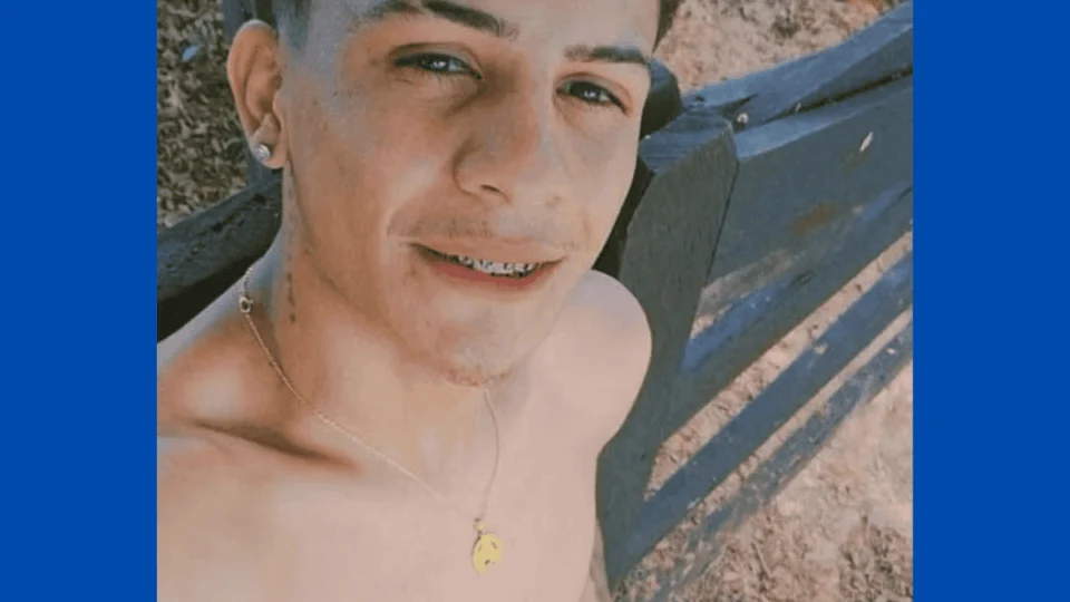 Jovem de 19 anos é assassinado a tiros na frente de casa em Rio Branco