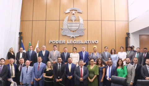 Vereadores, Prefeito e vice-prefeito de Palmas são empossados
