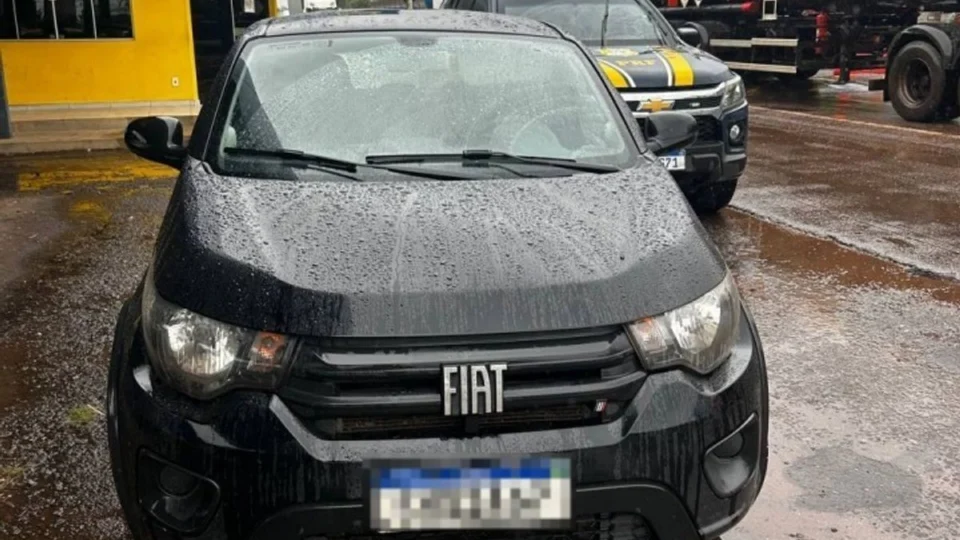 Carro furtado em São Paulo é encontrado pela PRF em Guaraí (TO)