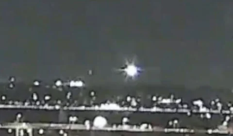 Vídeo mostra batida entre avião com 60 passageiros e helicóptero militar em Washington