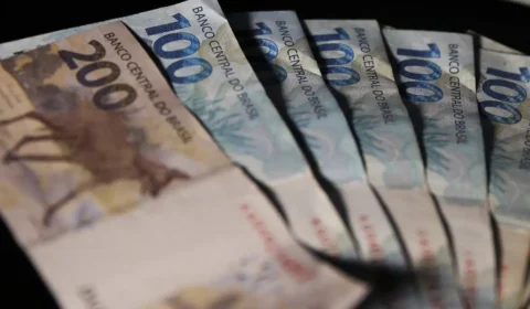 Salário mínimo, aposentadoria e BPC: entenda novas regras que passam a valer em 2025