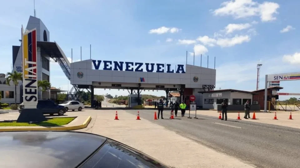 Venezuela fecha fronteira com Brasil em Pacaraima