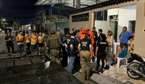 Bloco de rua é encerrado por funcionar de forma irregular em Manaus